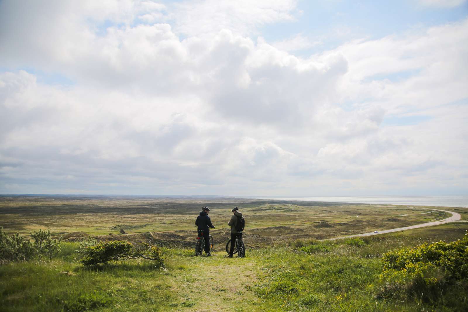 Nyd udsigten på din cykeltur ved Vesterhavet
