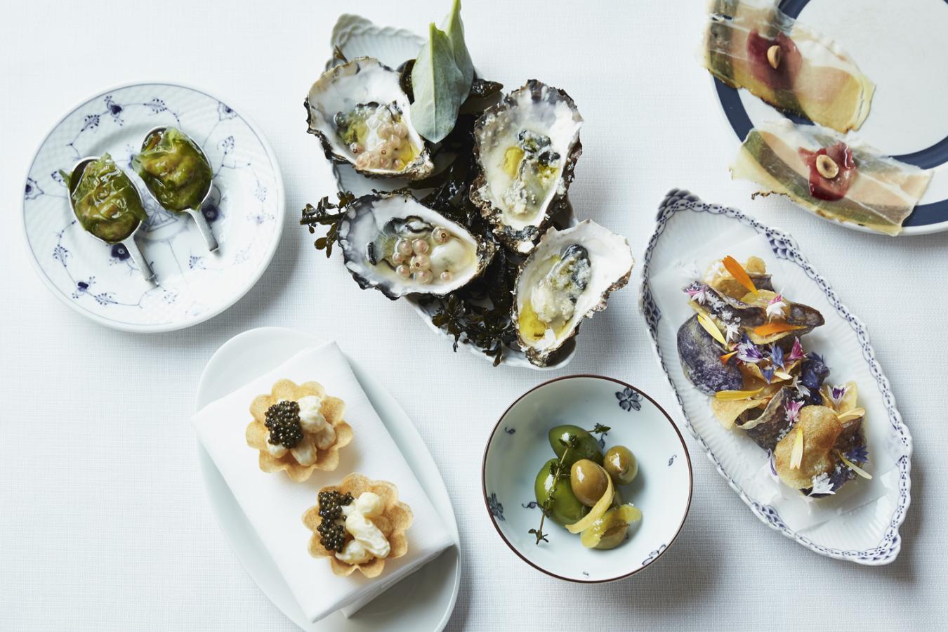 Anretning af servering på Henne Kirkeby Kro